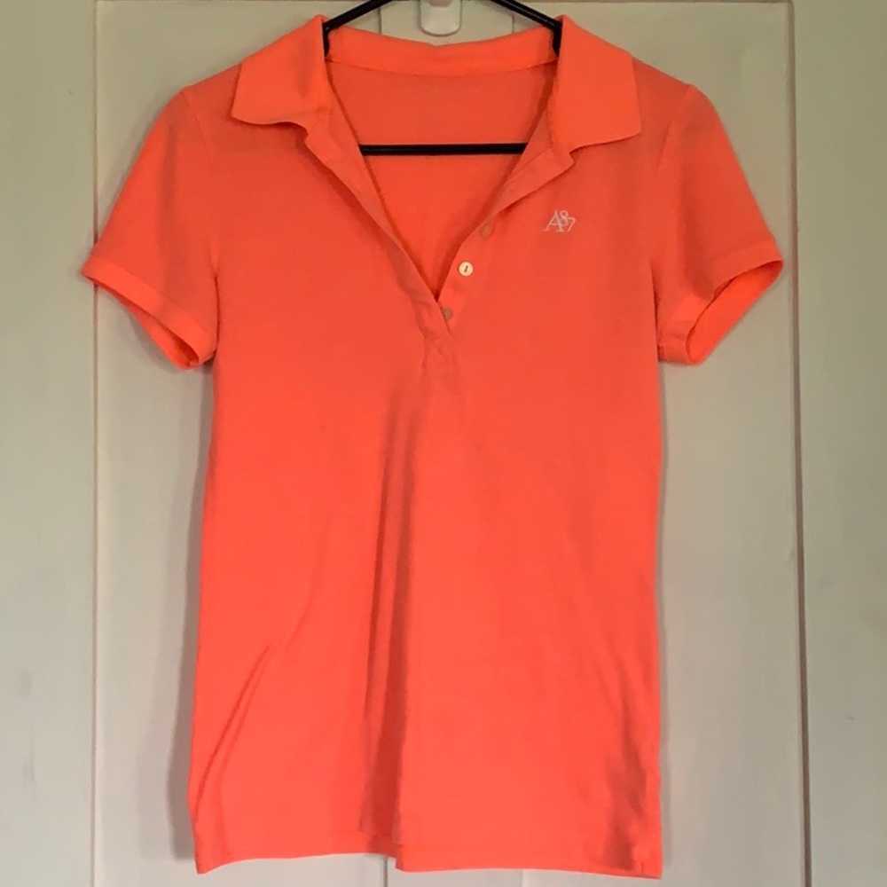7 t-shirts Size Medium (sold as lot)